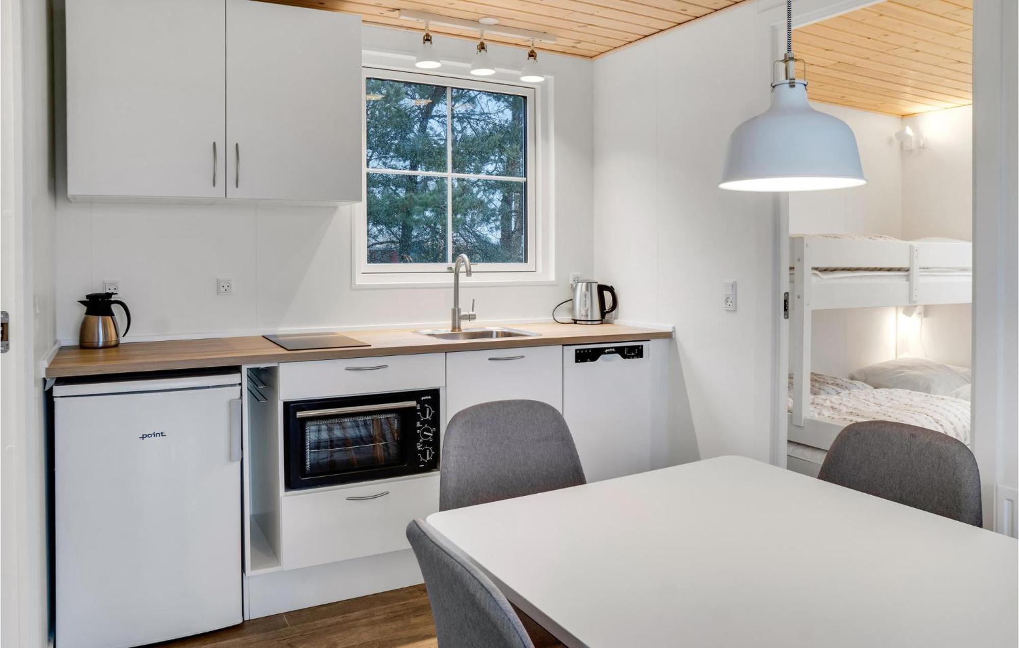 2 Bedroom Nice Apartment In Vaeggerlose Boto By Екстер'єр фото
