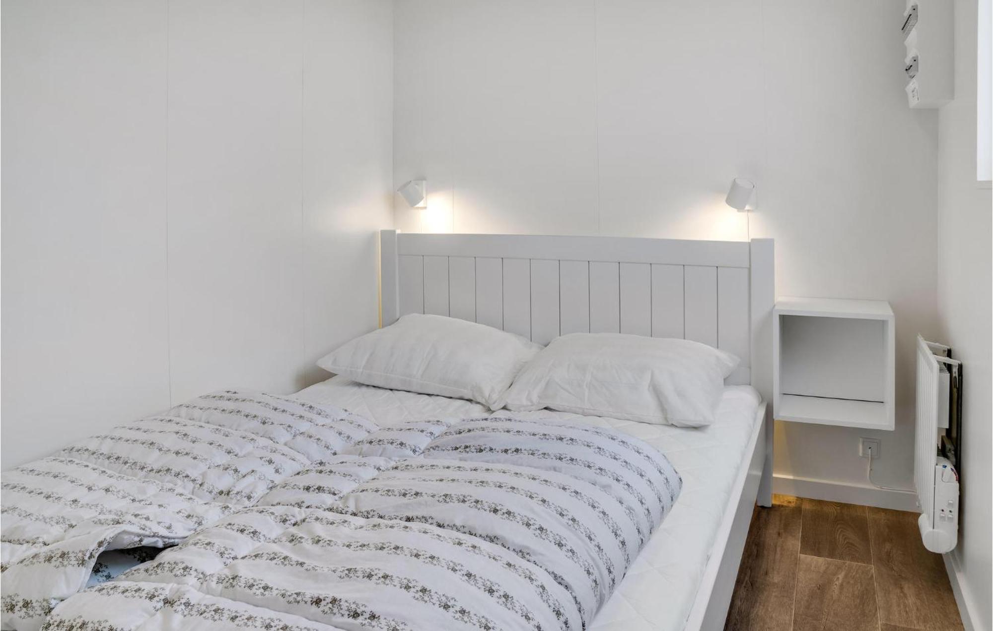 2 Bedroom Nice Apartment In Vaeggerlose Boto By Екстер'єр фото